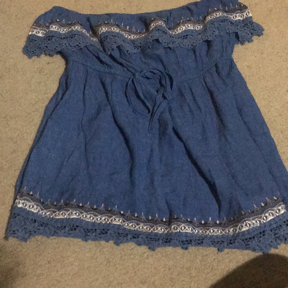 Cute tube top.